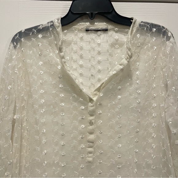 Unbranded Blouse Women’s Small Cream Lace Eyelet Sheer Cottagecore Coquette Boho - Picture 3 of 7